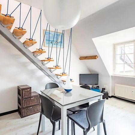 Le CAPUCIN - Petit duplex avec place de parking Dinard Extérieur photo