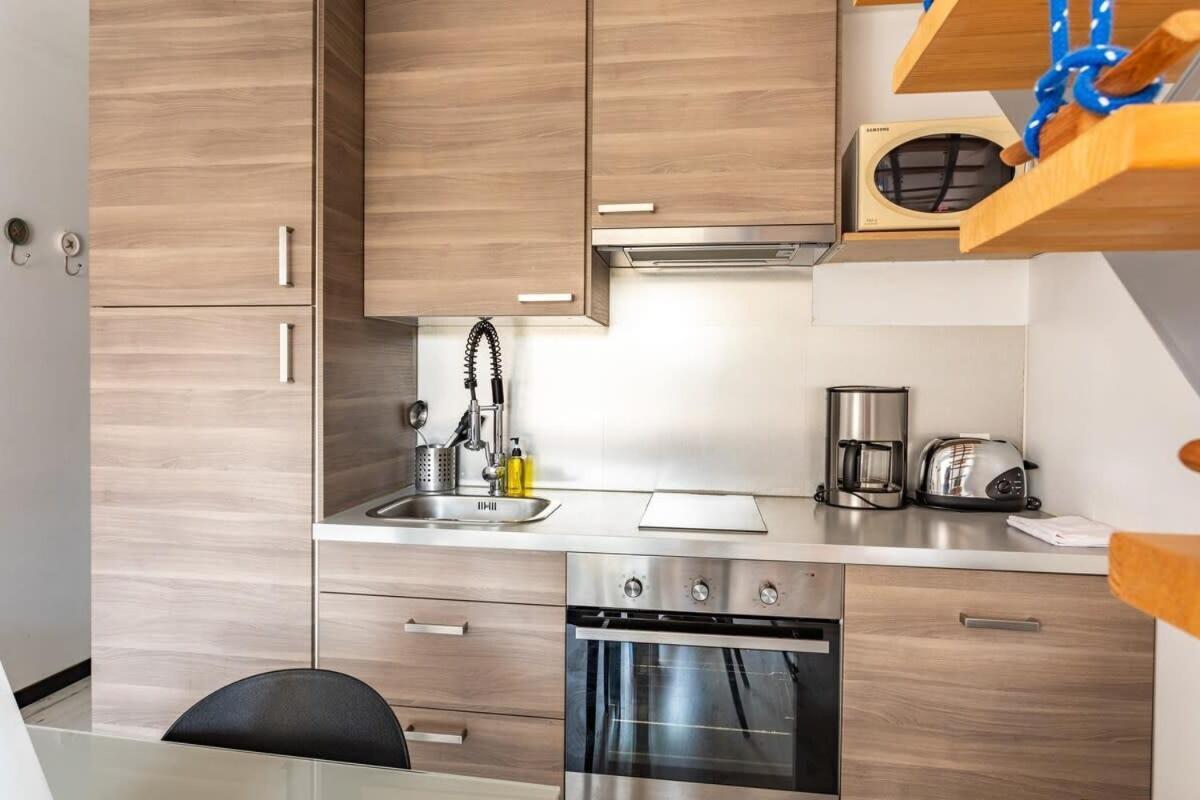 Le CAPUCIN - Petit duplex avec place de parking Dinard Extérieur photo