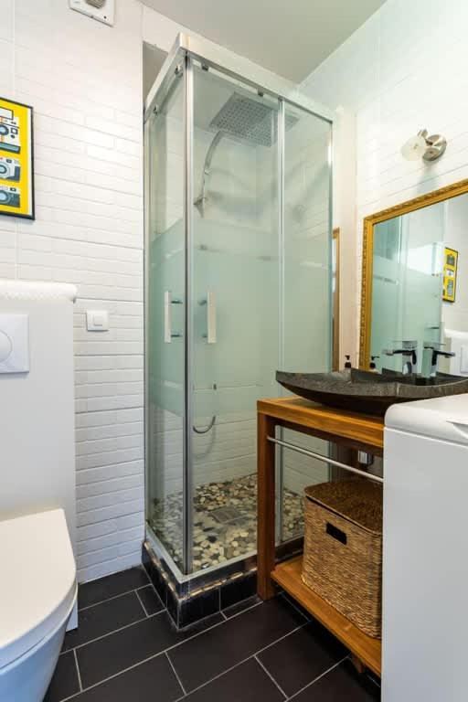 Le CAPUCIN - Petit duplex avec place de parking Dinard Extérieur photo