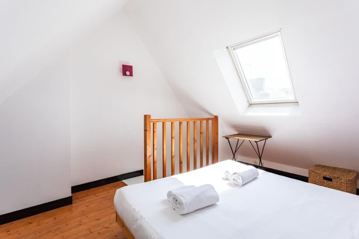 Le CAPUCIN - Petit duplex avec place de parking Dinard Extérieur photo