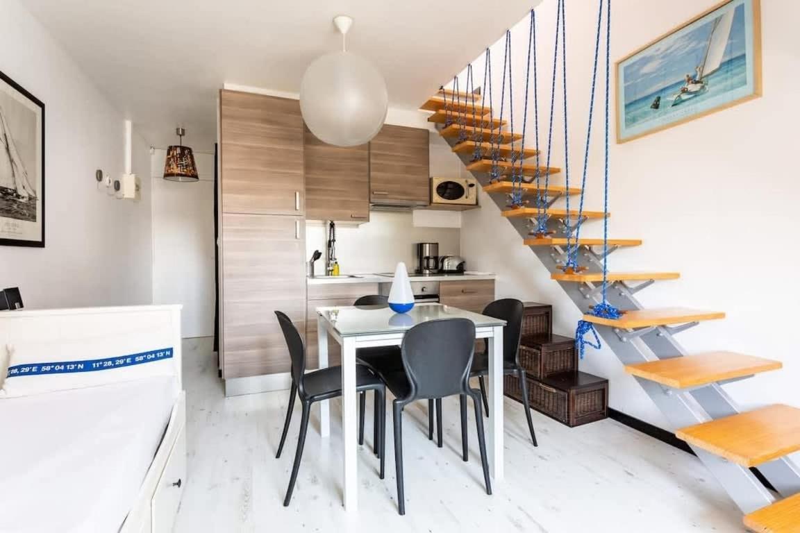 Le CAPUCIN - Petit duplex avec place de parking Dinard Extérieur photo