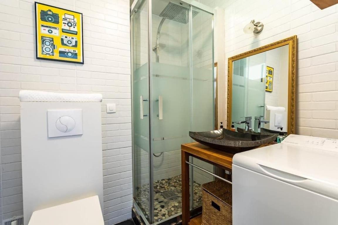 Le CAPUCIN - Petit duplex avec place de parking Dinard Extérieur photo
